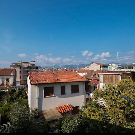 Splendida E Incantevole Casa A Due Passi Dal Mare Виареджо Экстерьер фото