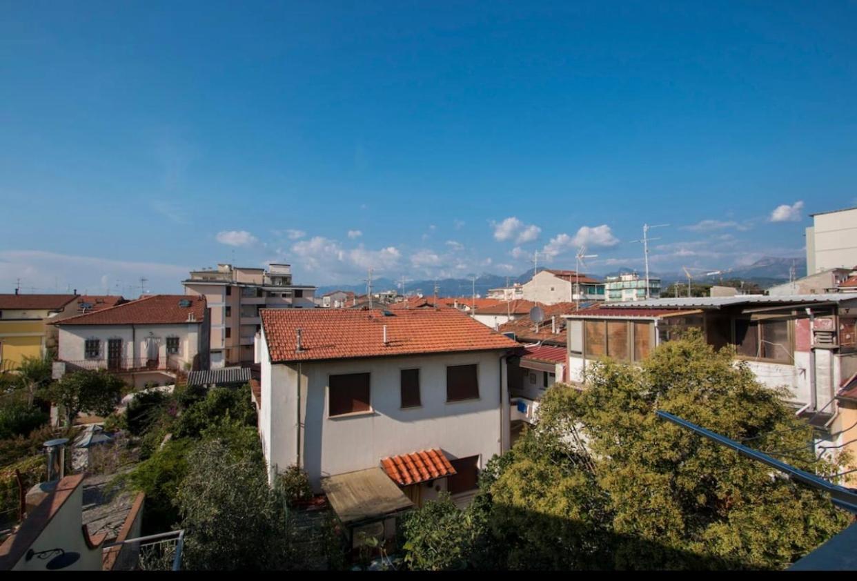 Splendida E Incantevole Casa A Due Passi Dal Mare Виареджо Экстерьер фото